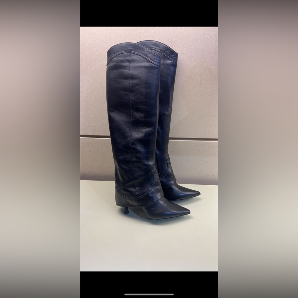 AGL made in Italy Black Leather Heeled Boots